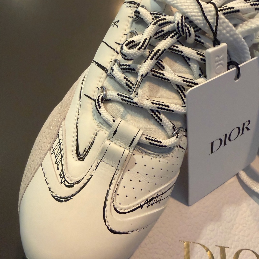 Dior White Leather Sneakers with Black Sketch Details - Picture 8 of 12